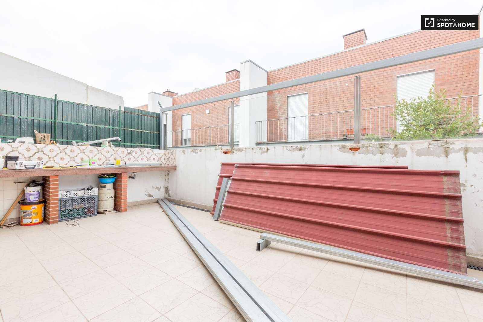 Twin Beds in Rooms for rent in 3-bedroom apartment in Lumiar