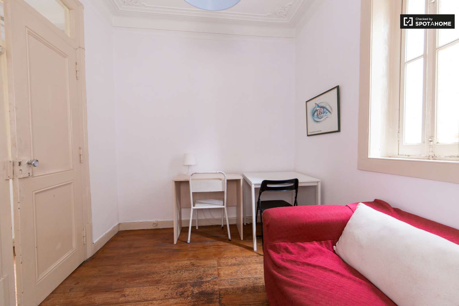 Large and Sunny Room for Rent Condominium in Lisbon