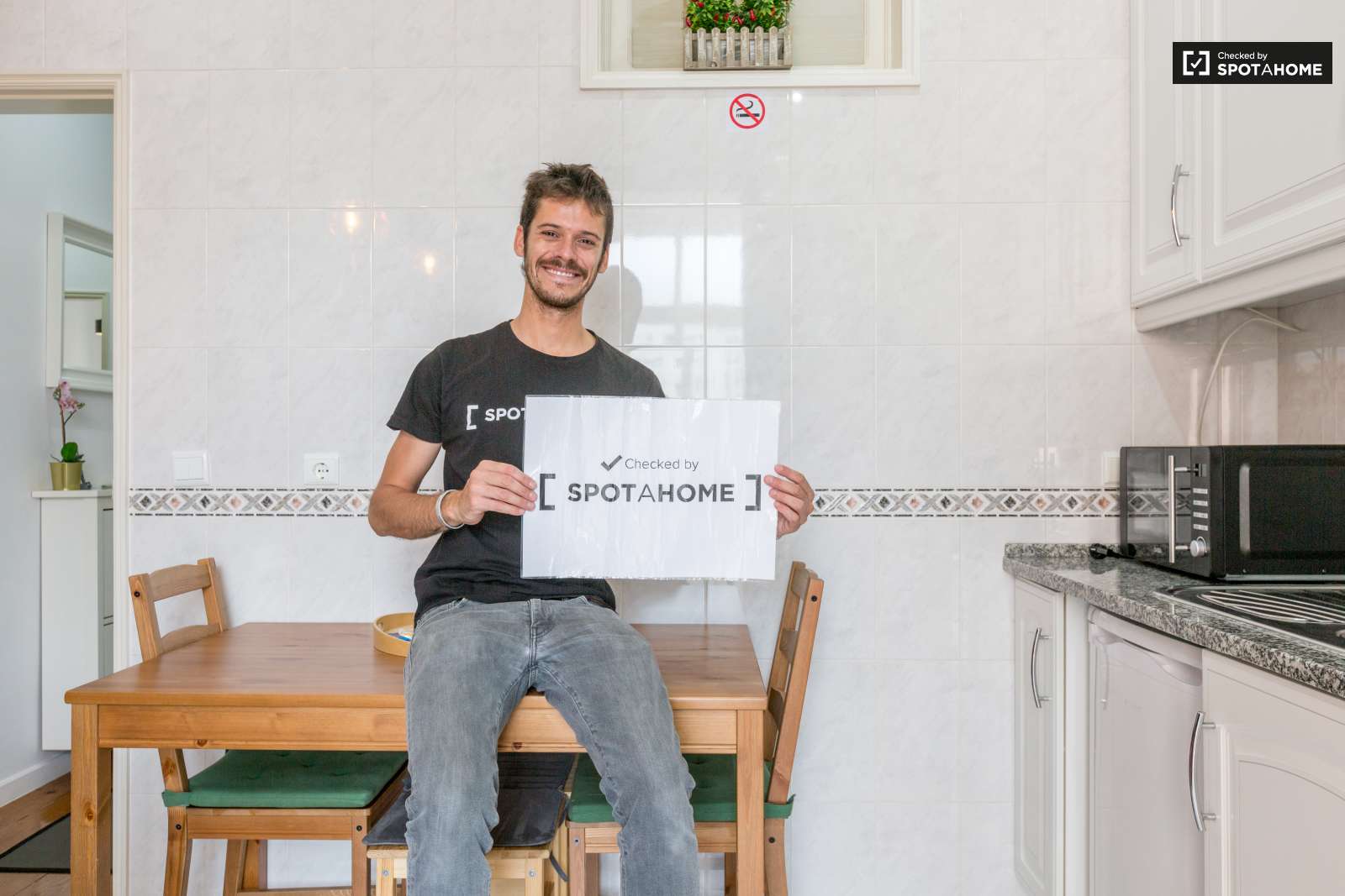 Modern 2-bedroom apartment for rent in Avenidas Novas