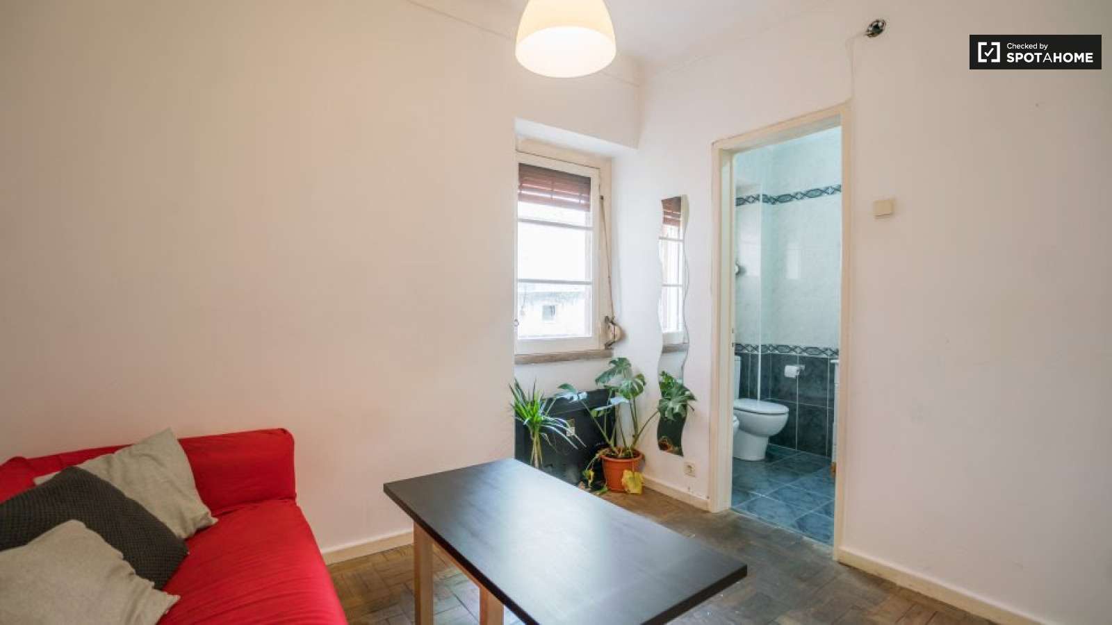 Fantastico Quarto Com Vista Sobre o Tejo e Ponte 25 Abril