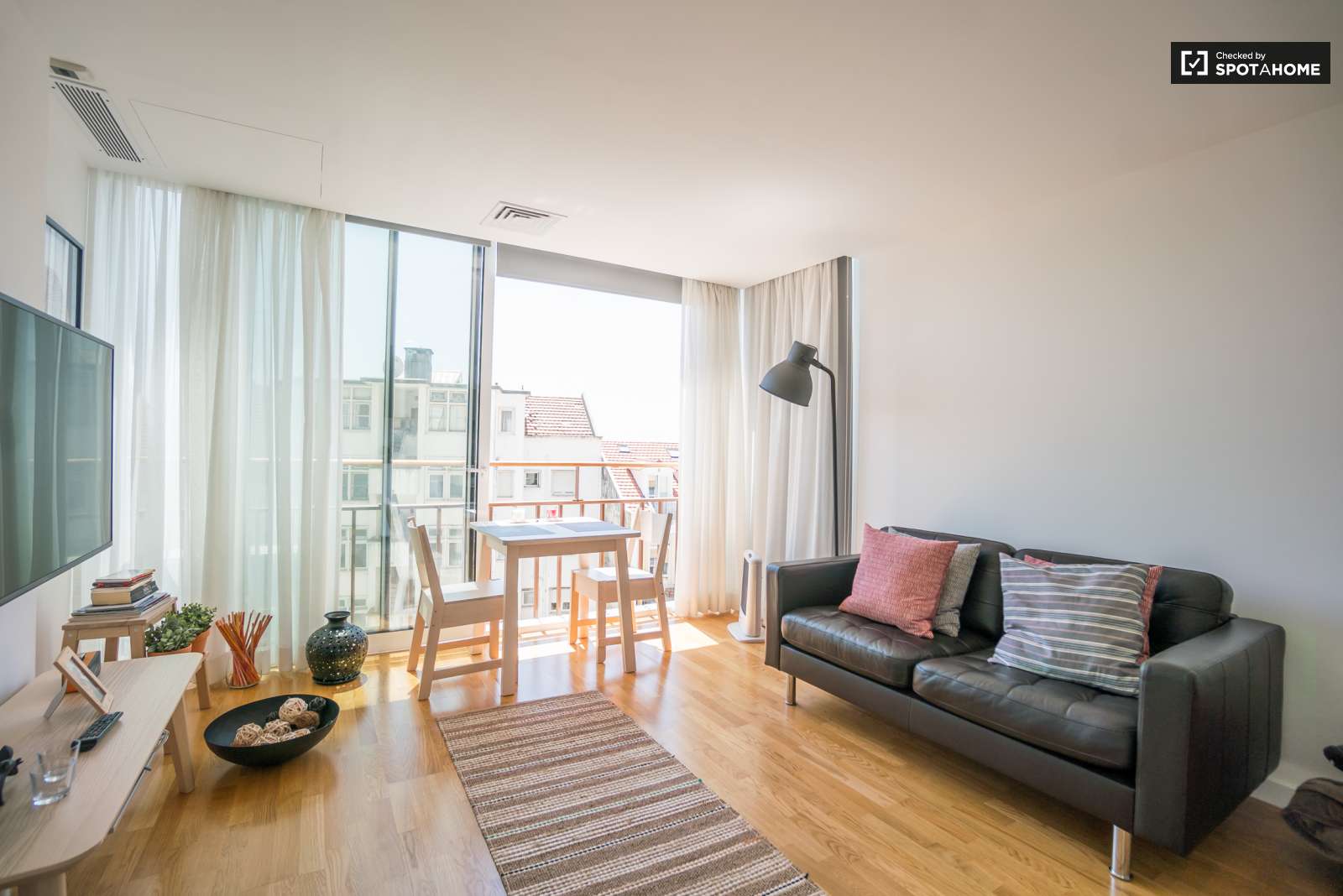 Terrific 1-bedroom apartment for rent near Instituto Superior Técnico in Arroios, Lisbon