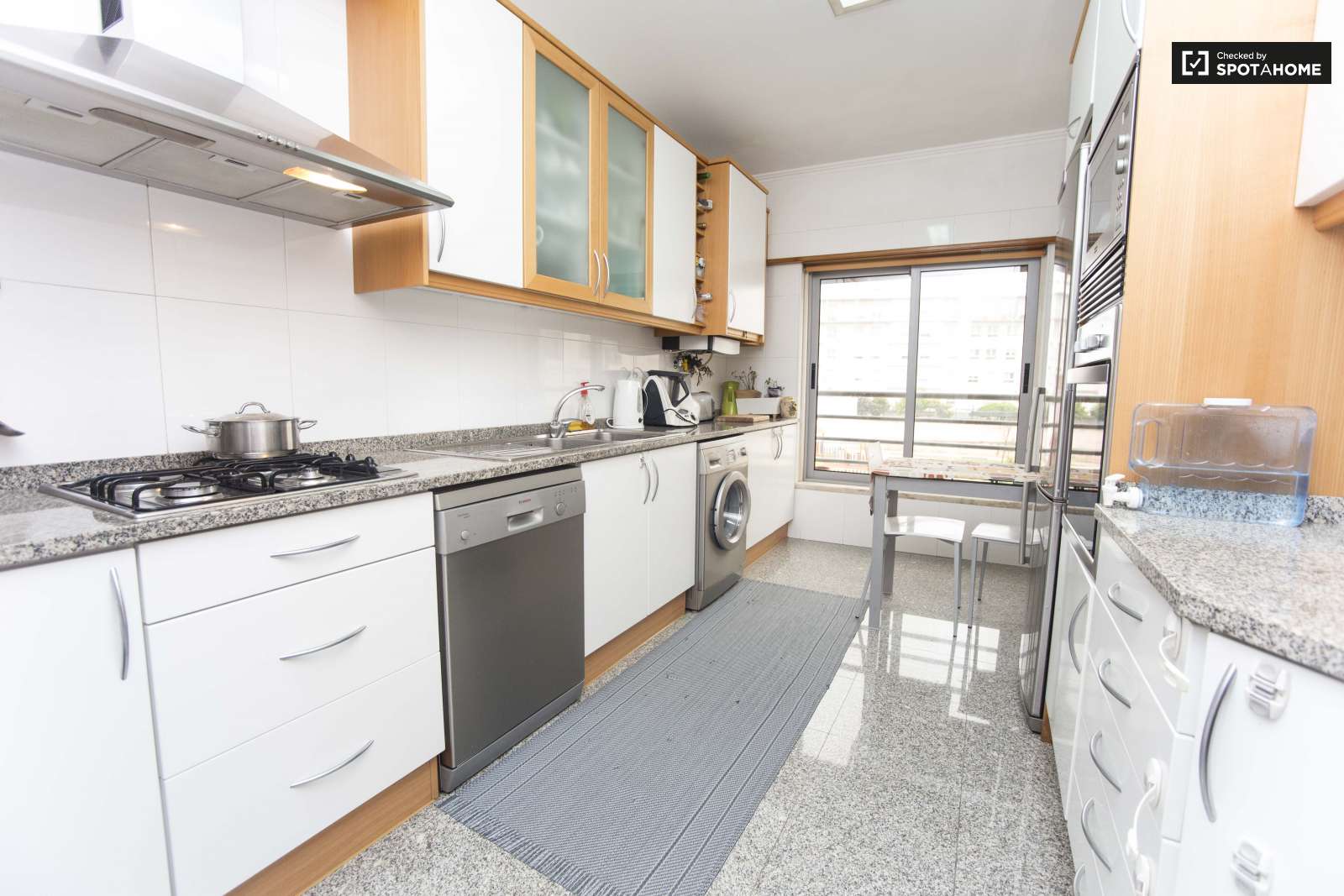 Gorgeous 3-bedroom apartment for rent in Lumiar