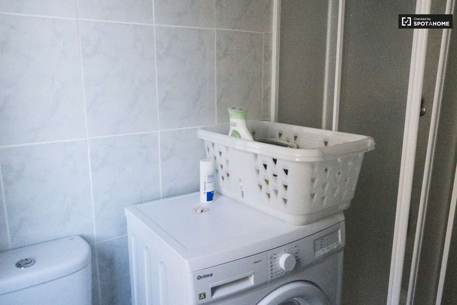 Quarto Espaçoso e Confortavel no Distrito de Lisboa