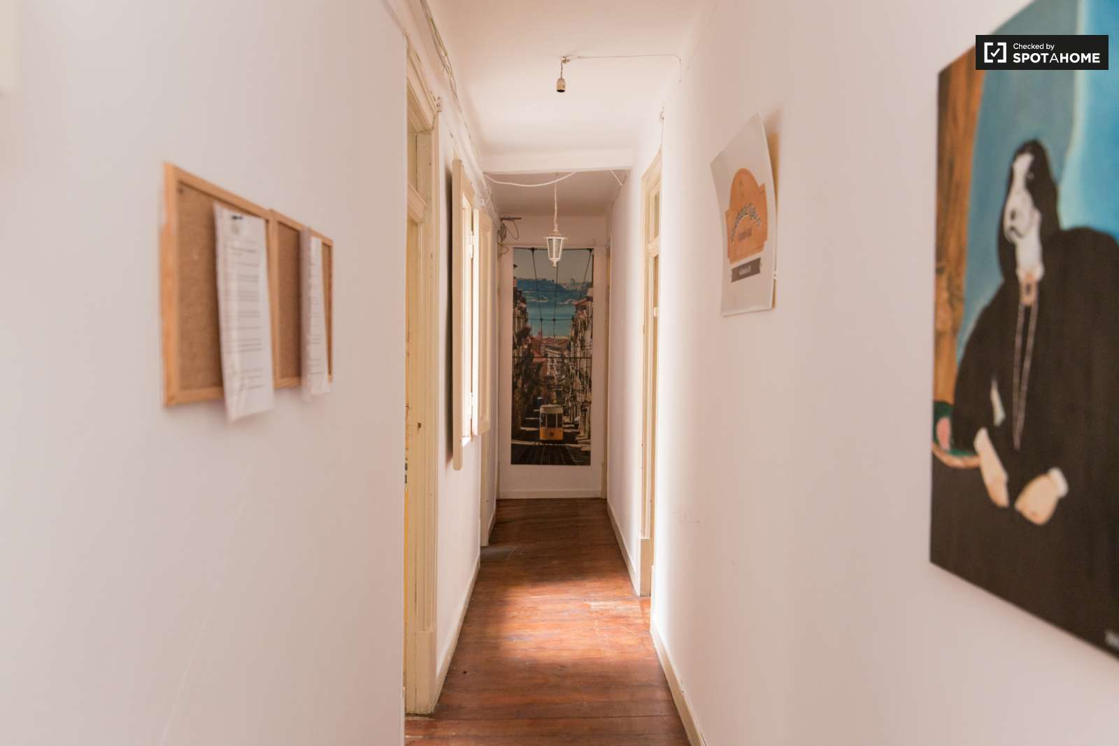 Large and Sunny Room for Rent Condominium in Lisbon