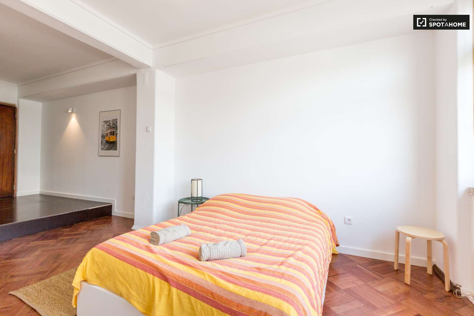 Nicely renovated studio apartment for rent in Anjos