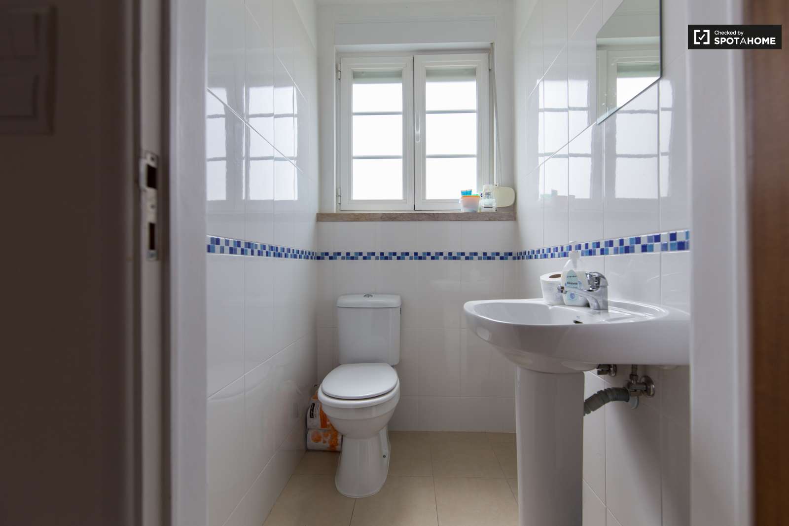 Apartamento com 2 quartos perto de Santa Apolónia