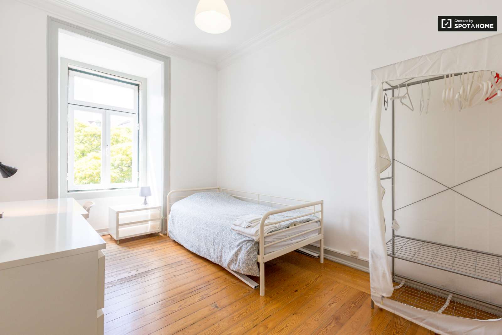 Quarto Individual (sossegado e ensolarado)