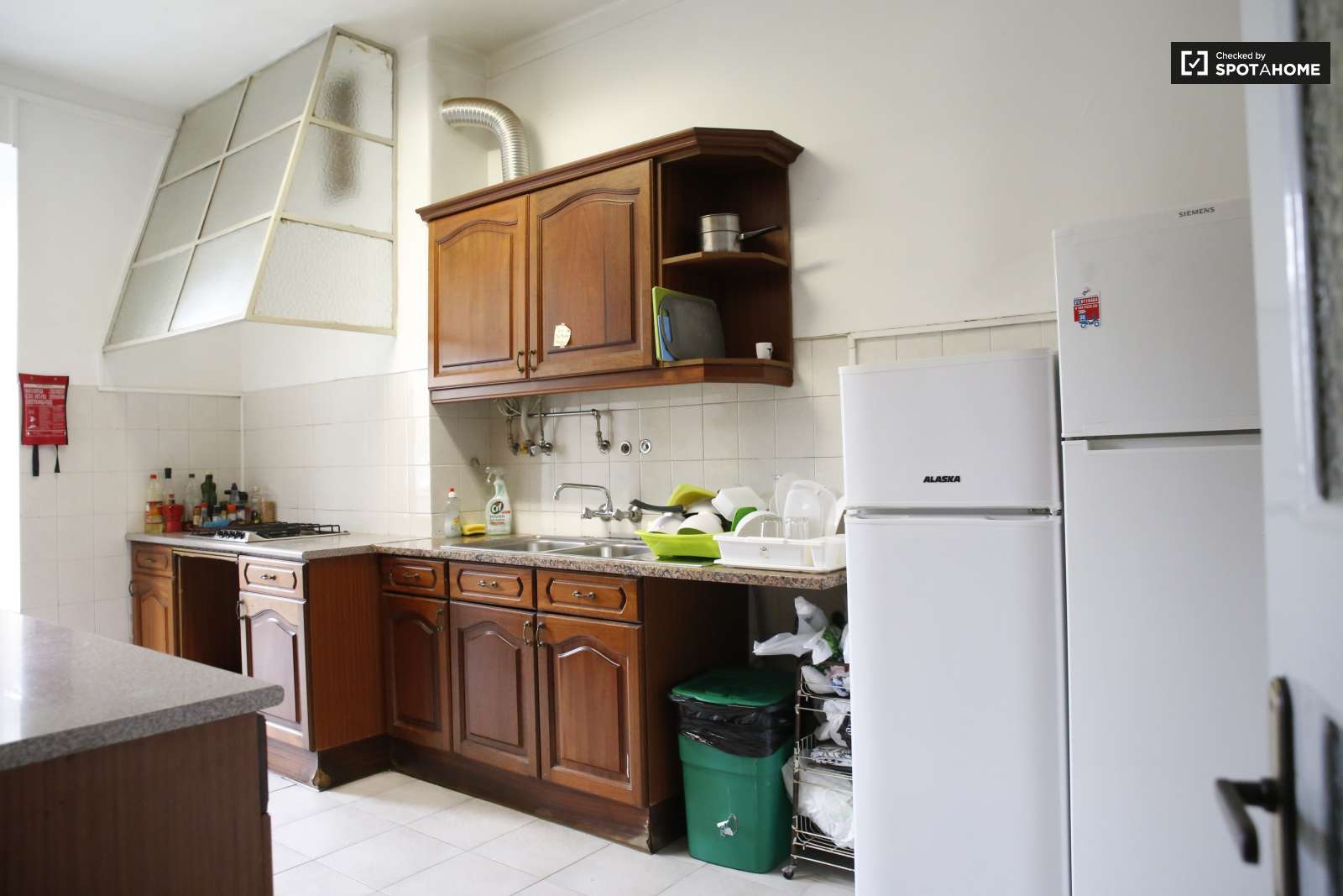 Quarto junto ao Loures Shopping