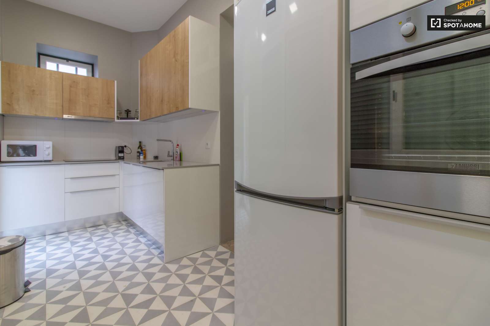 2-bedroom apartment for rent in Arroios