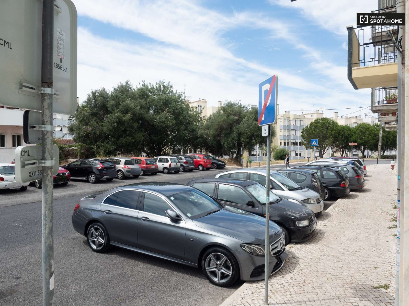 Stylish 1-bedroom apartment for rent in Lumiar