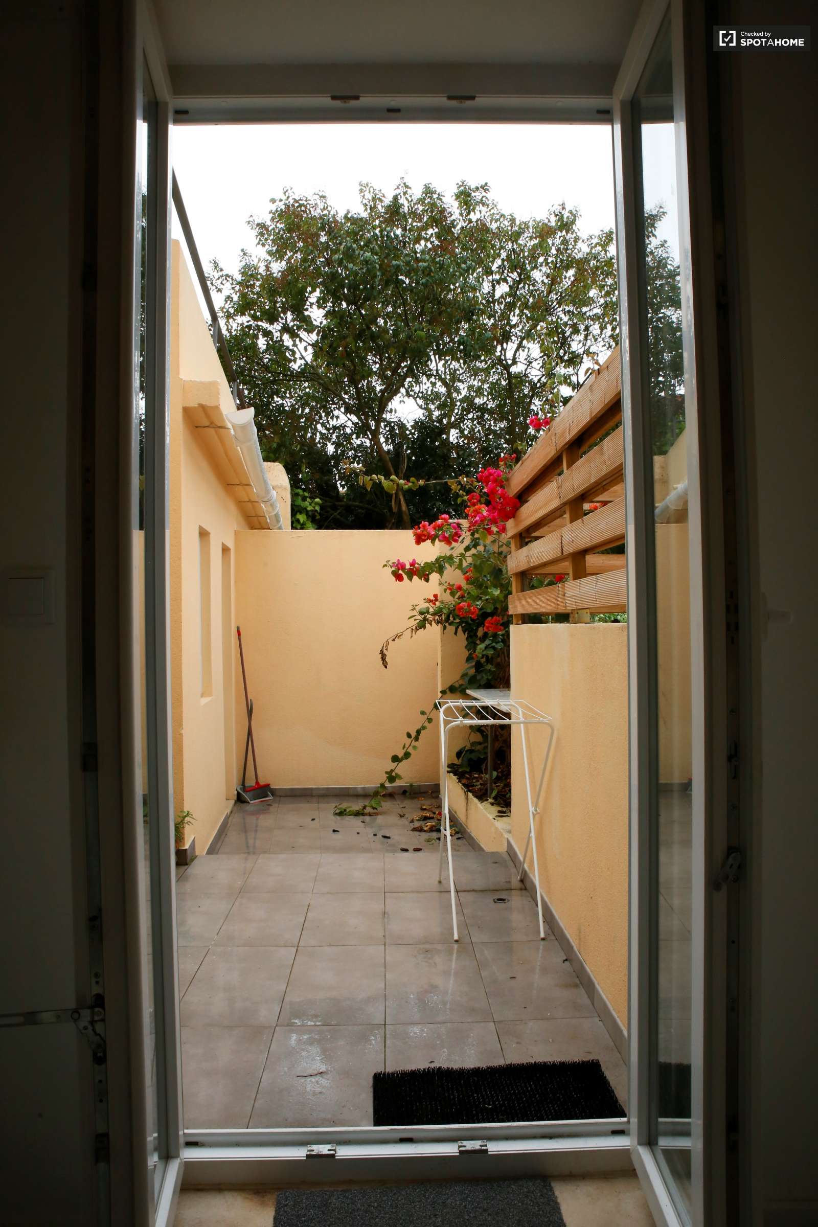 1-bedroom apartment for rent in Estrela