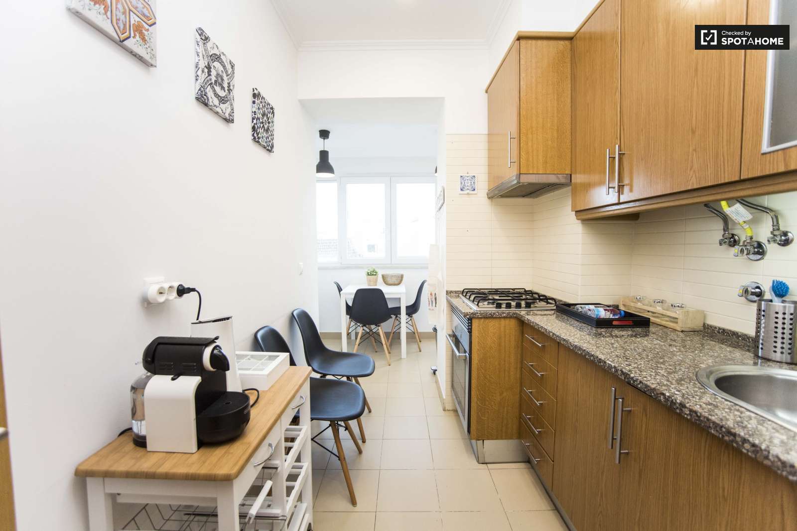 Double room near Estrela in an exclusive apartment for Erasmus Students