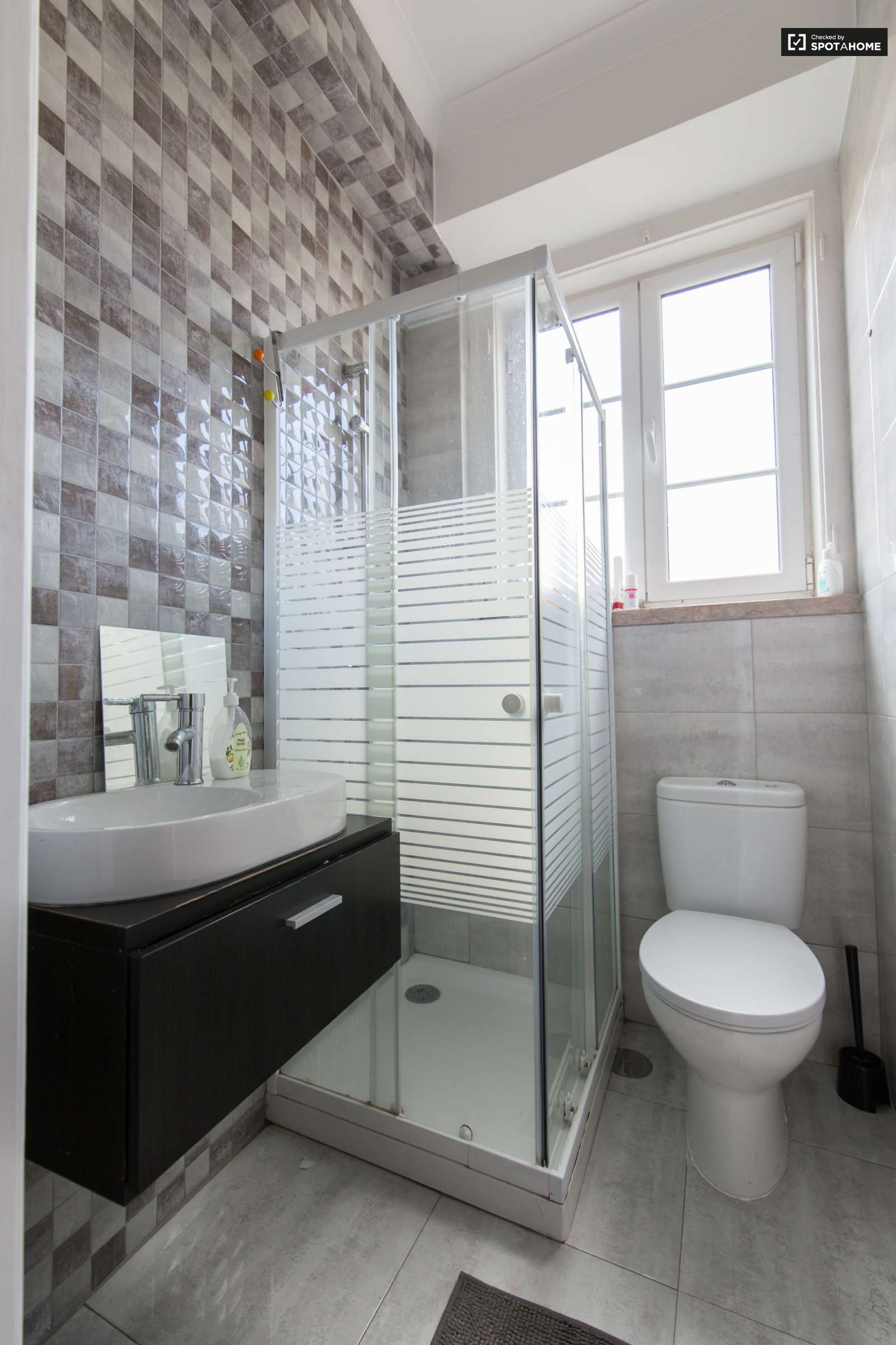 Single Excellent Room For Rent In Alameda