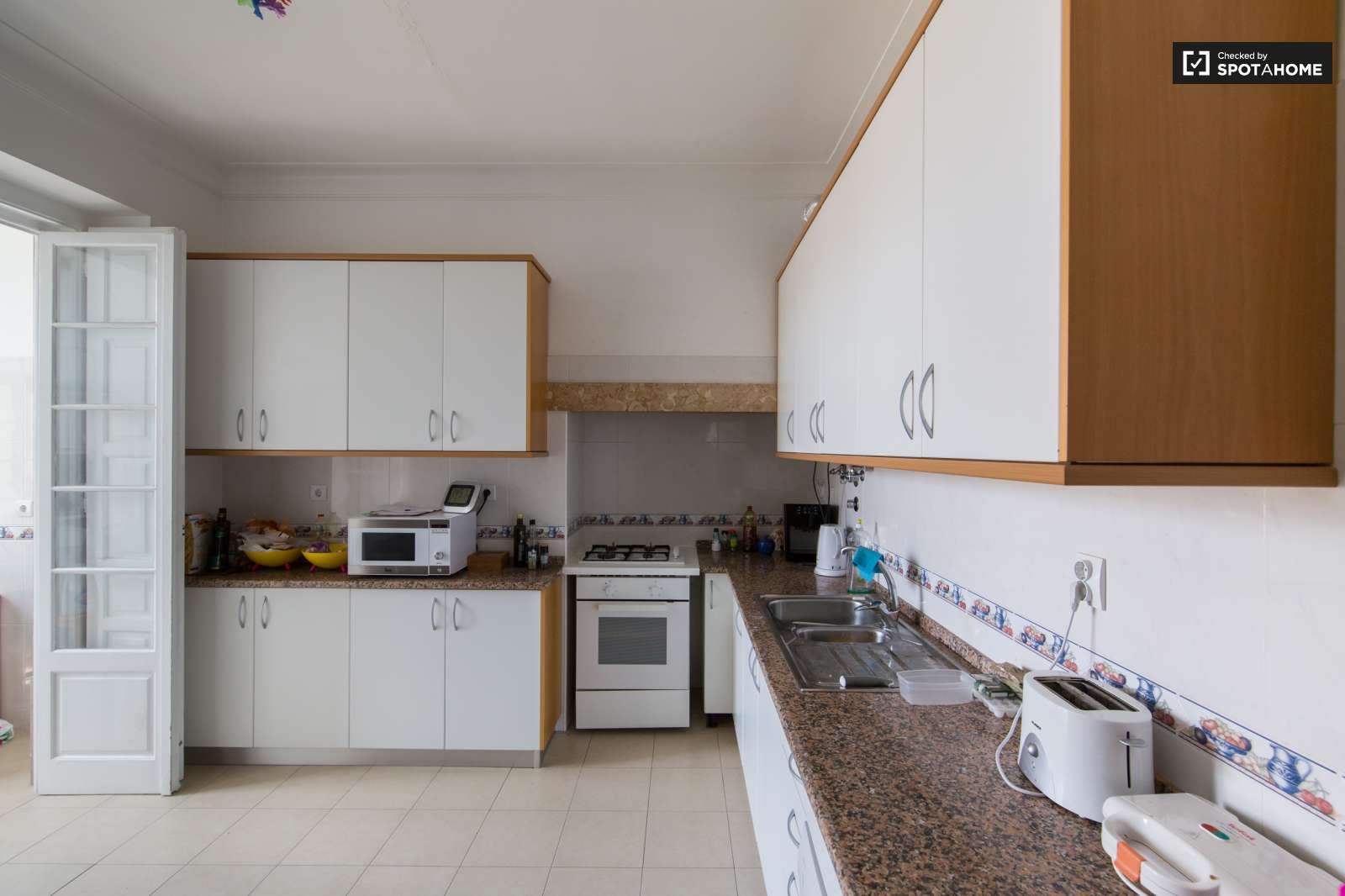 Apartamento com 2 quartos perto de Santa Apolónia