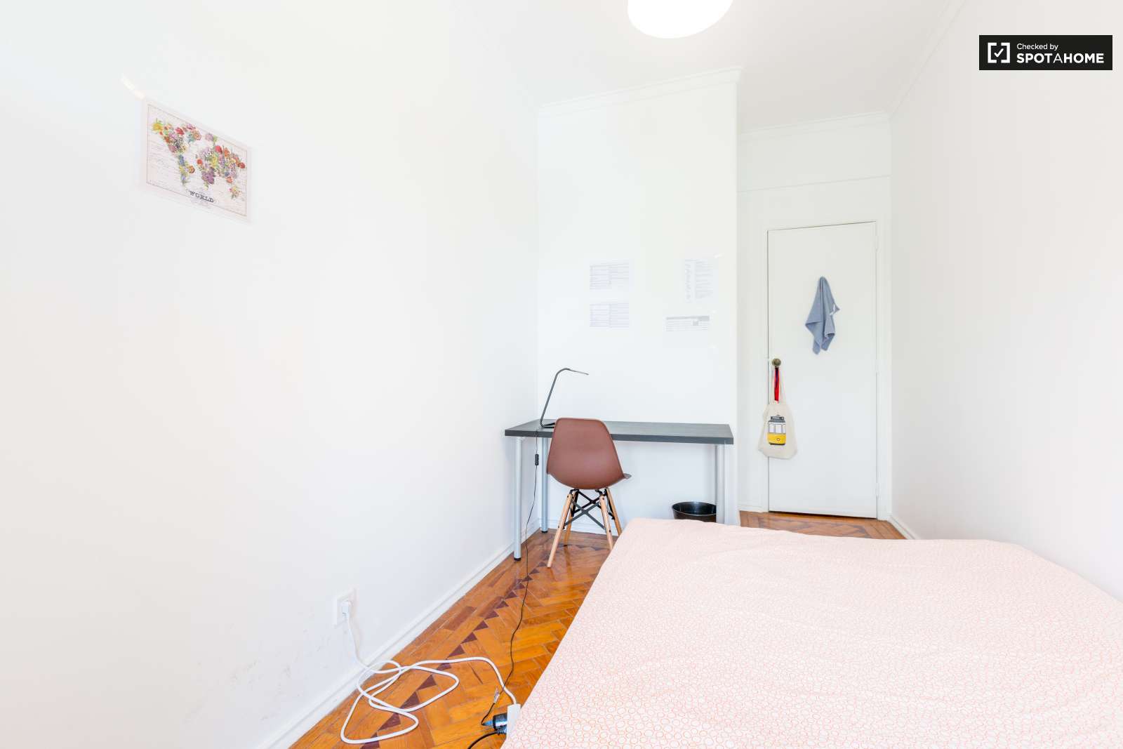 Quarto Espaçoso e Confortavel no Distrito de Lisboa