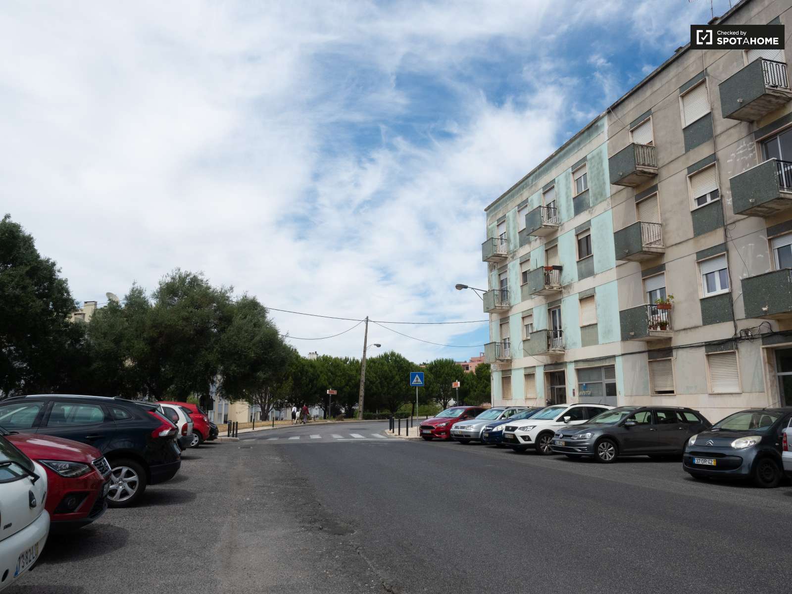 Stylish 1-bedroom apartment for rent in Lumiar