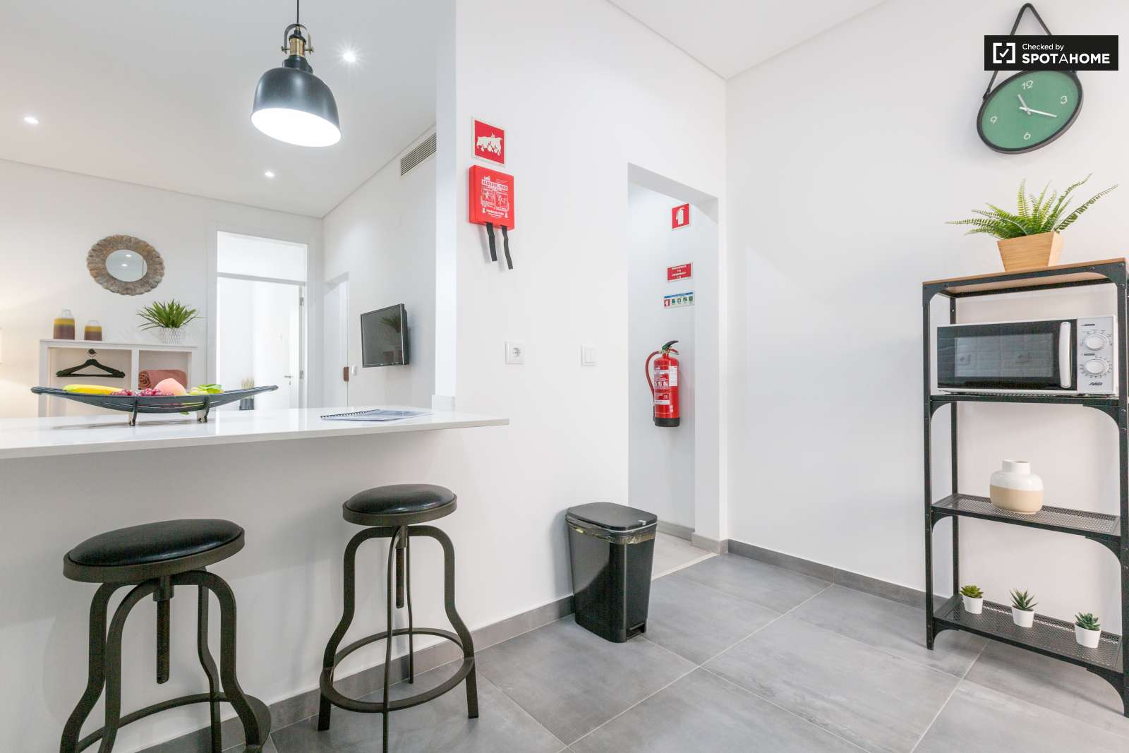 Cozy 1-bedroom apartment for rent near Metro in Olaias