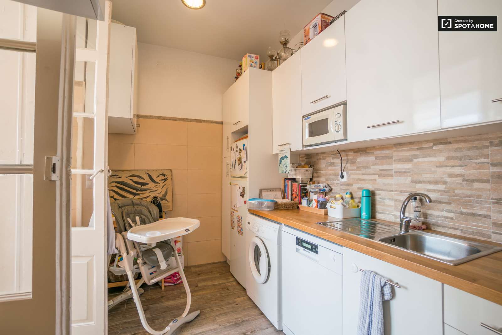 Exterior 2-bedroom apartment for rent in Campo de ourique