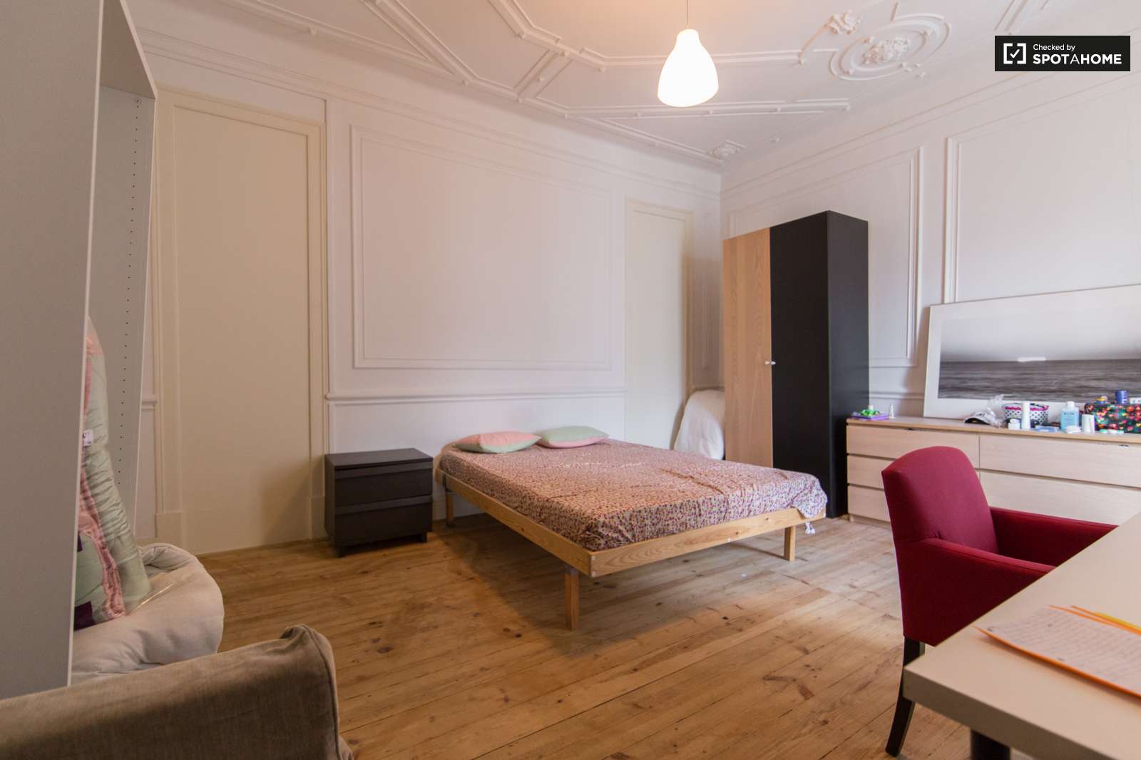 Cama individual en habitación de 4 personas