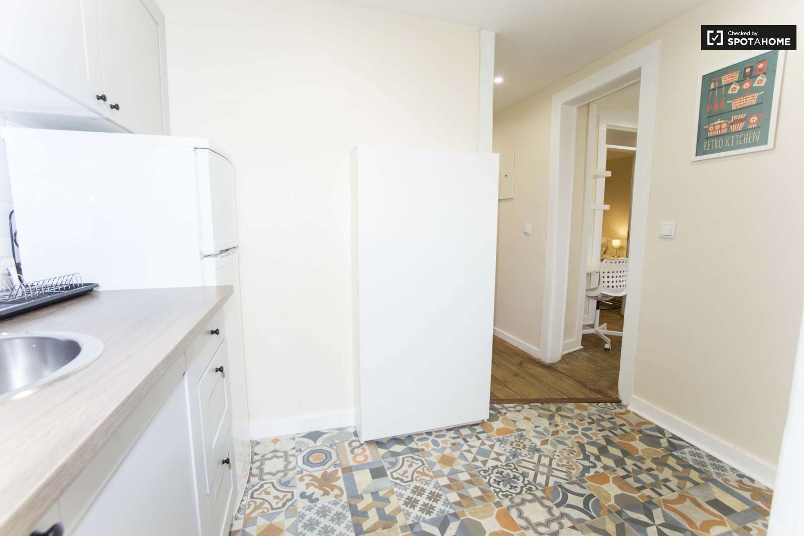 Bright 2-bedroom apartment for rent in Arroios, Lisbon