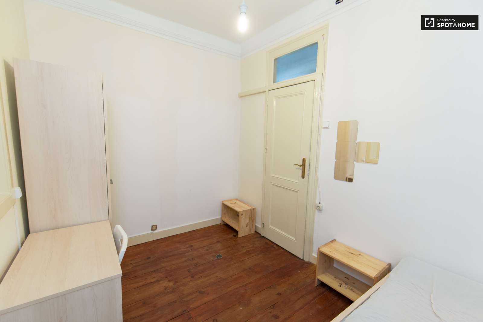 NICE APARTMENT NEXT TO SIC TV STUDIOS, CARNAXIDE, LISBON