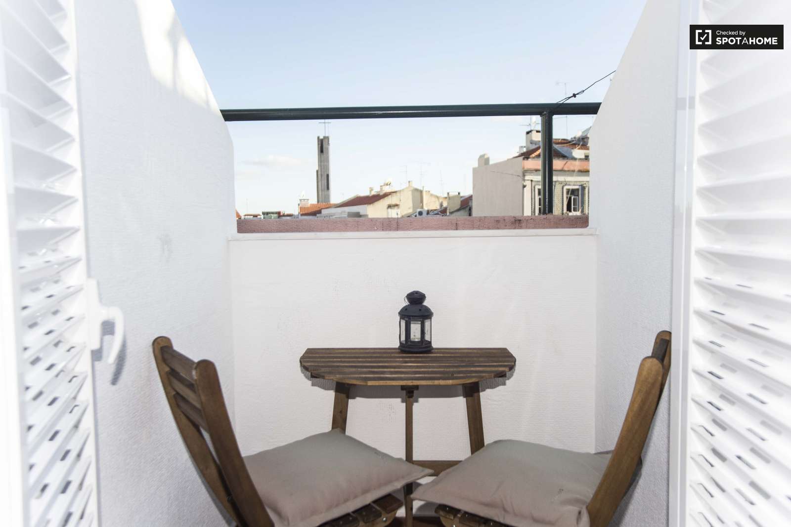 Double room near Estrela in an exclusive apartment for Erasmus Students