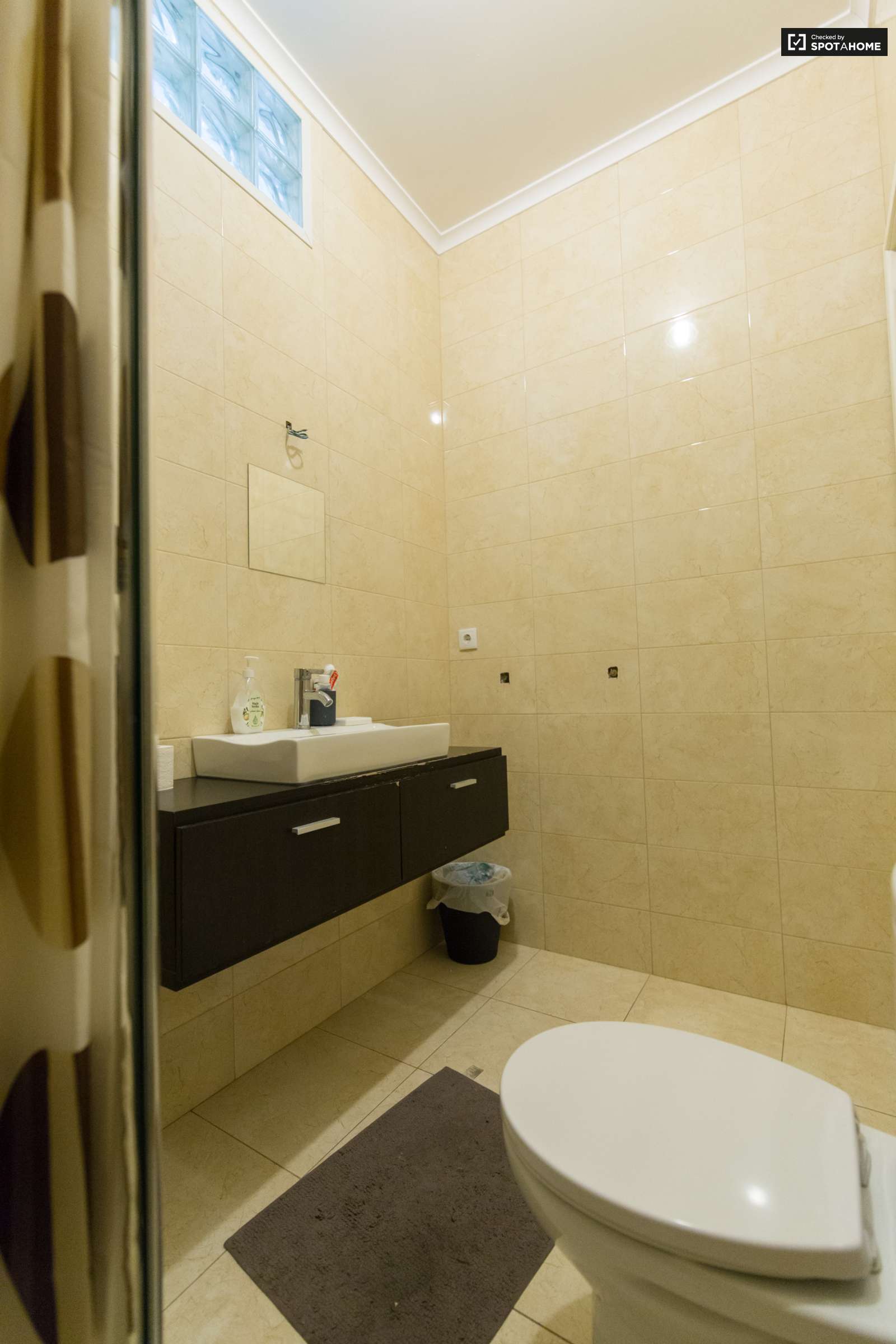 Single Excellent Room For Rent In Alameda