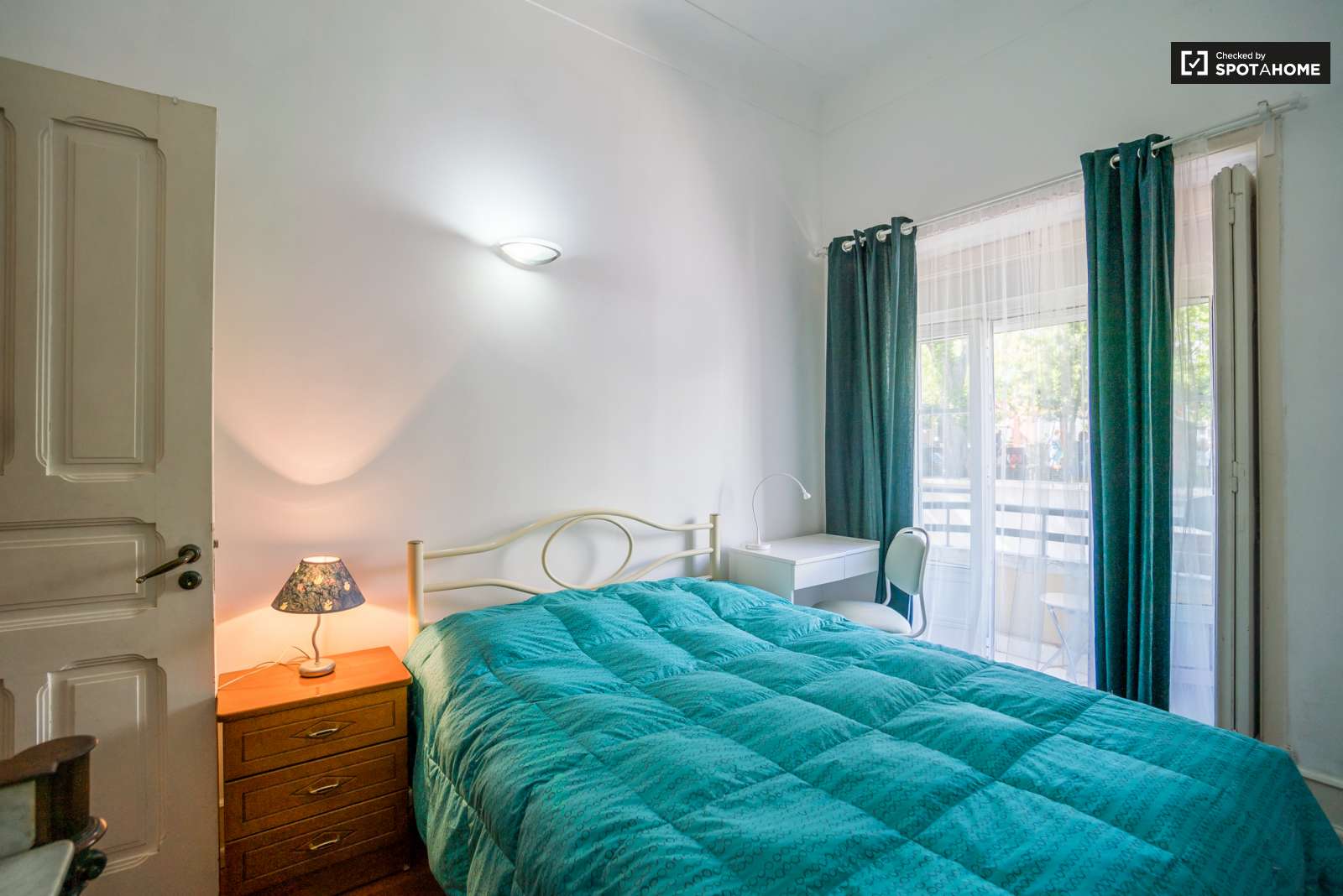 Room in Campo de Ourique, near Mercado Campo Ourique