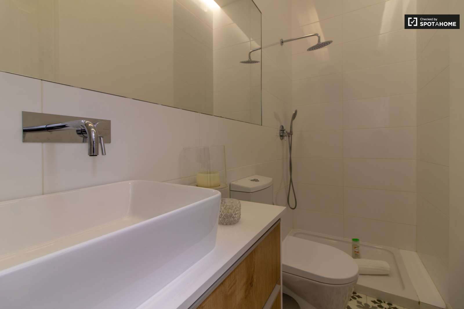 2-bedroom apartment for rent in Arroios