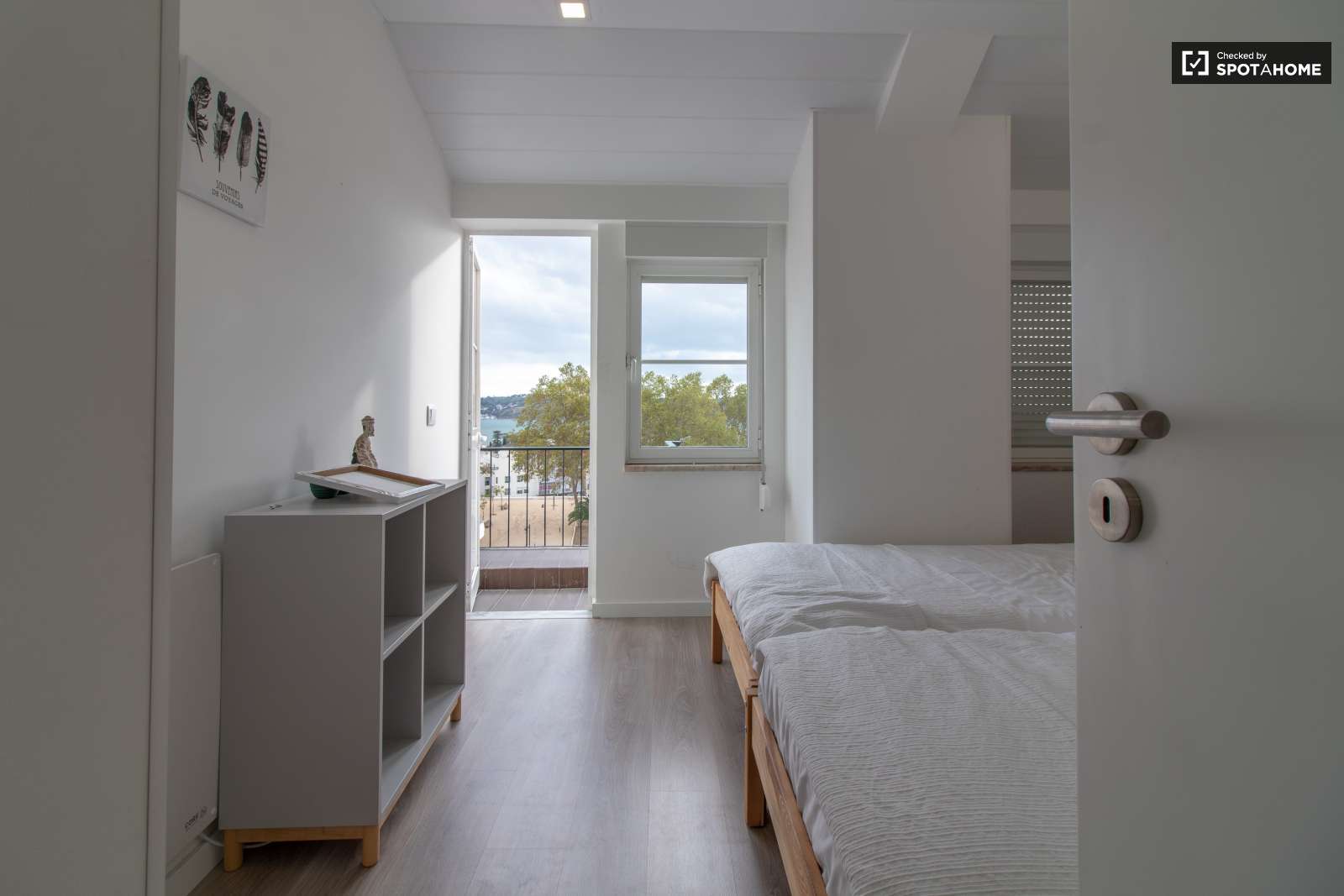 2-bedroom apartment to rent in Ajuda