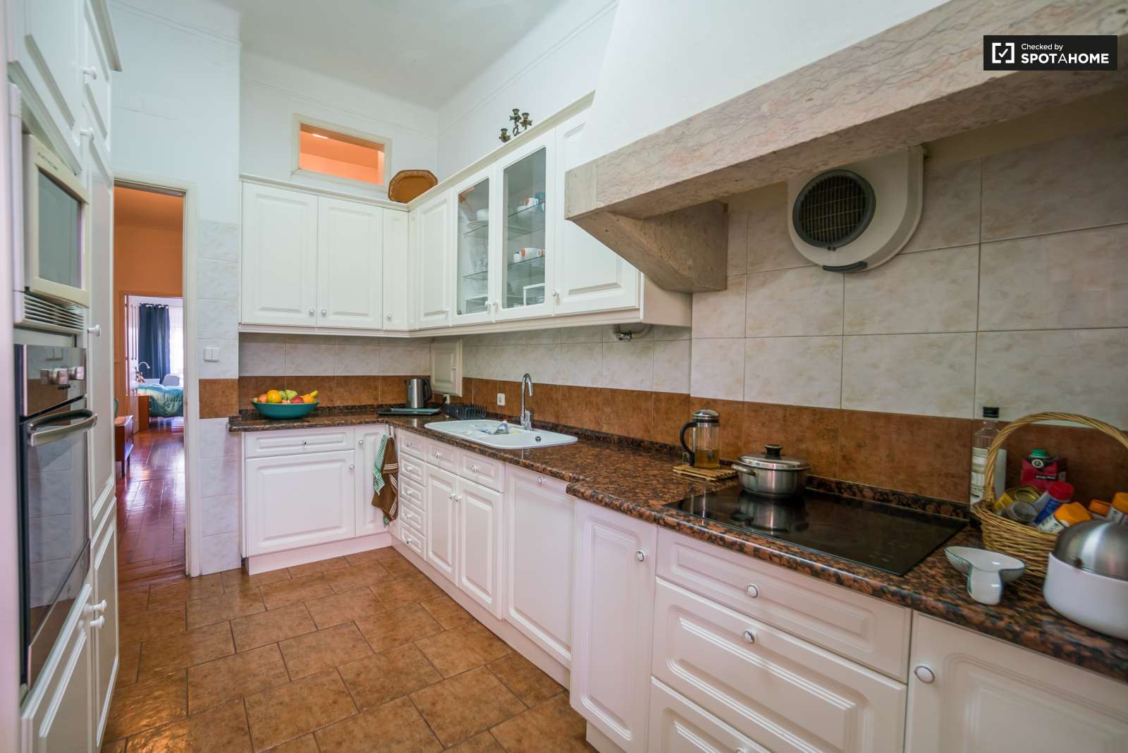 Room in Campo de Ourique, near Mercado Campo Ourique