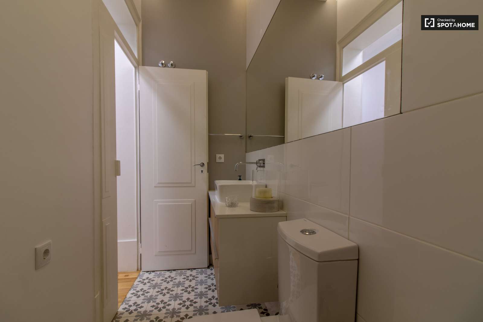 2-bedroom apartment for rent in Arroios