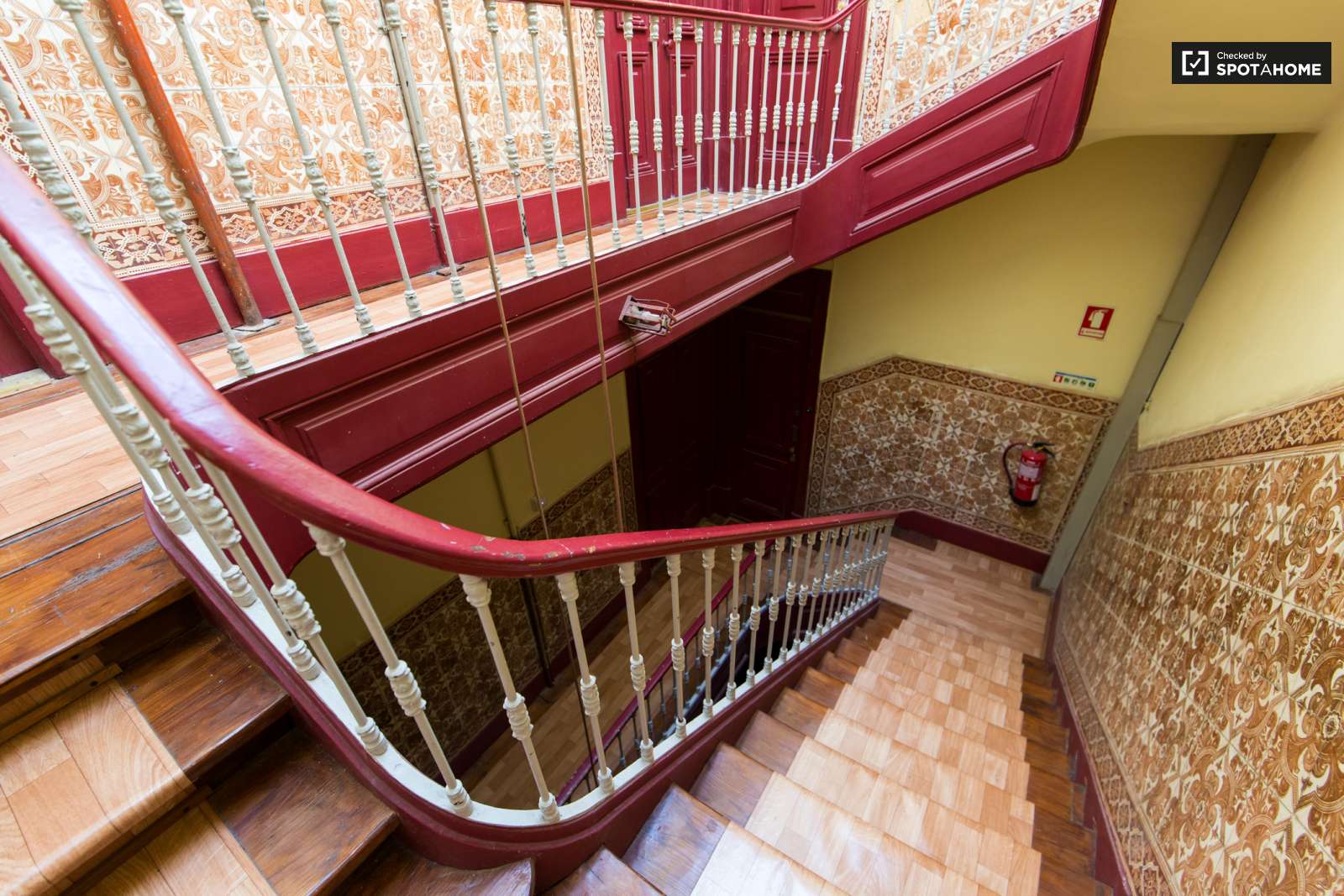 Single Room 10 min Lisbon City Center!