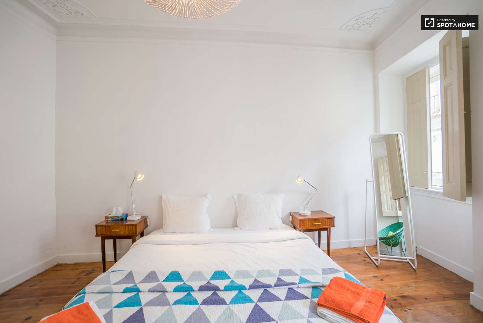 Beautiful 1-bedroom duplex apartment with terrace for rent in Santos