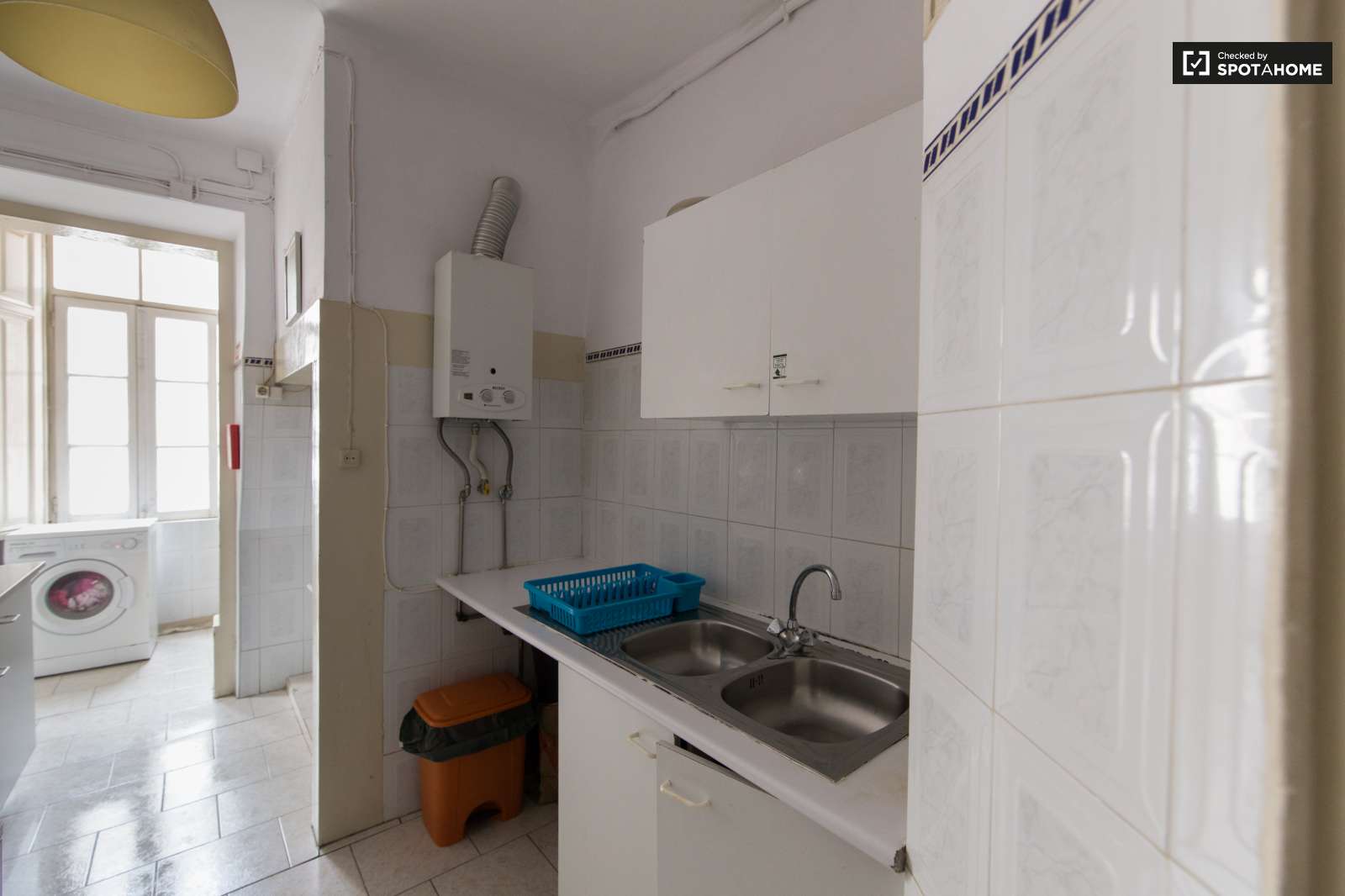 Single Room 10 min Lisbon City Center!