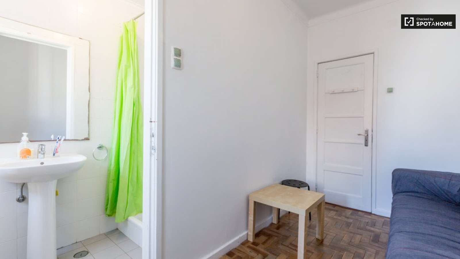 Quarto duplo para estudantes nas águas livres