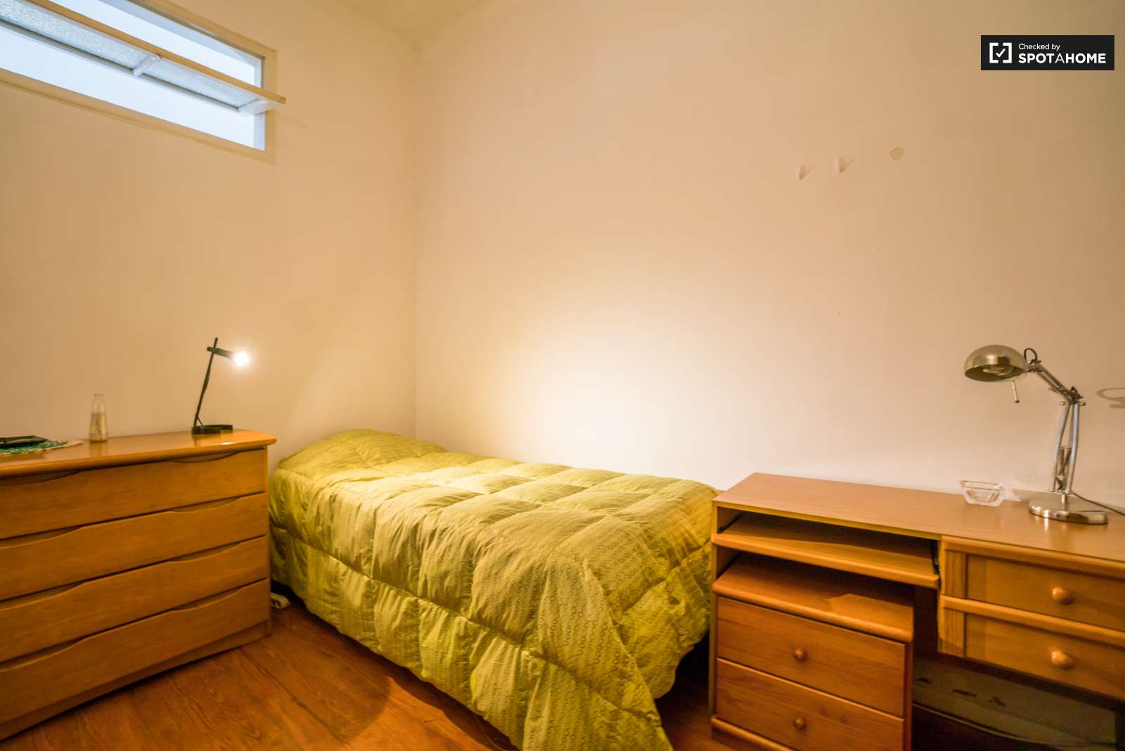 Twin Beds in Charming rooms for rent in flatshare in Arroios, near Metro