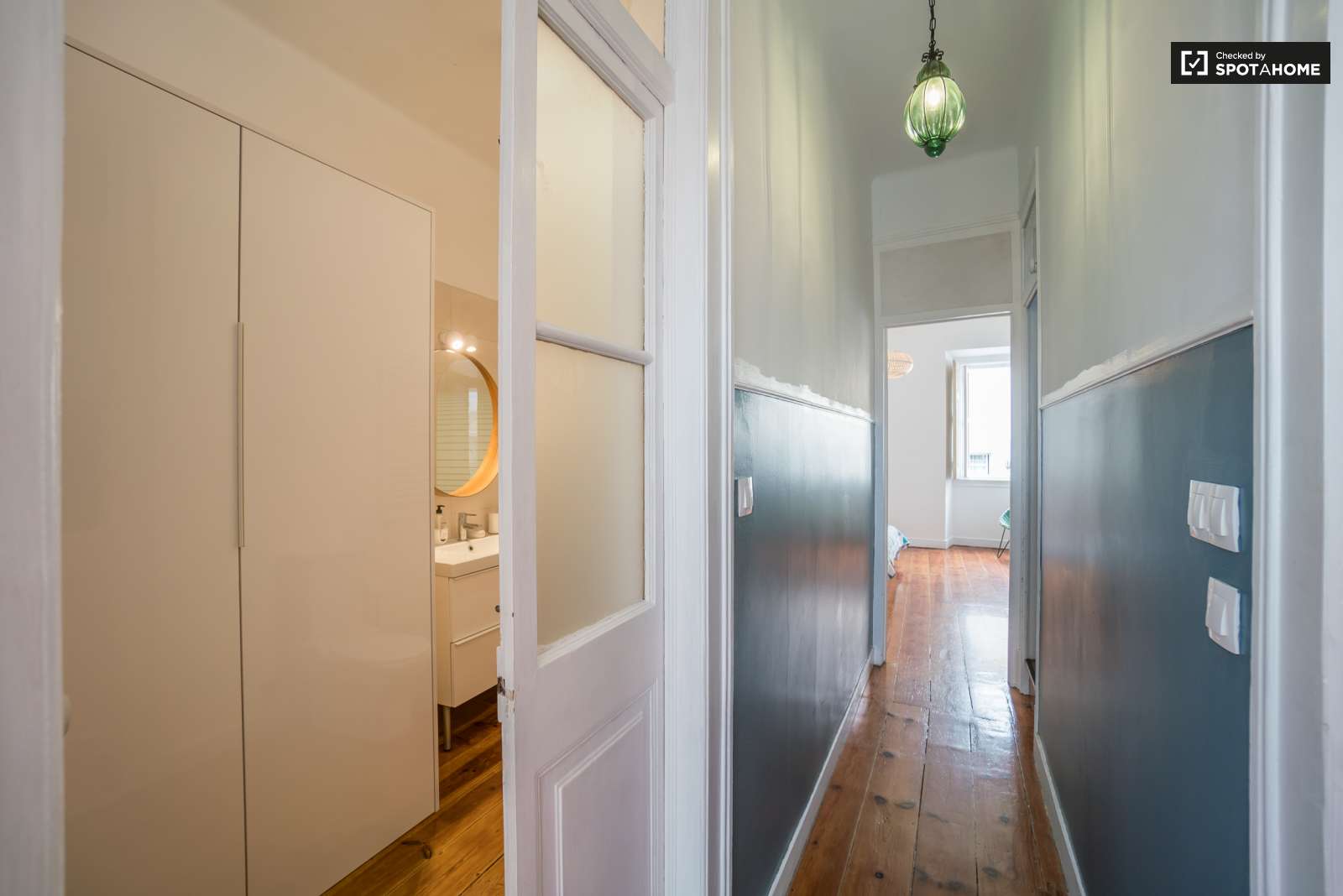 Beautiful 1-bedroom duplex apartment with terrace for rent in Santos