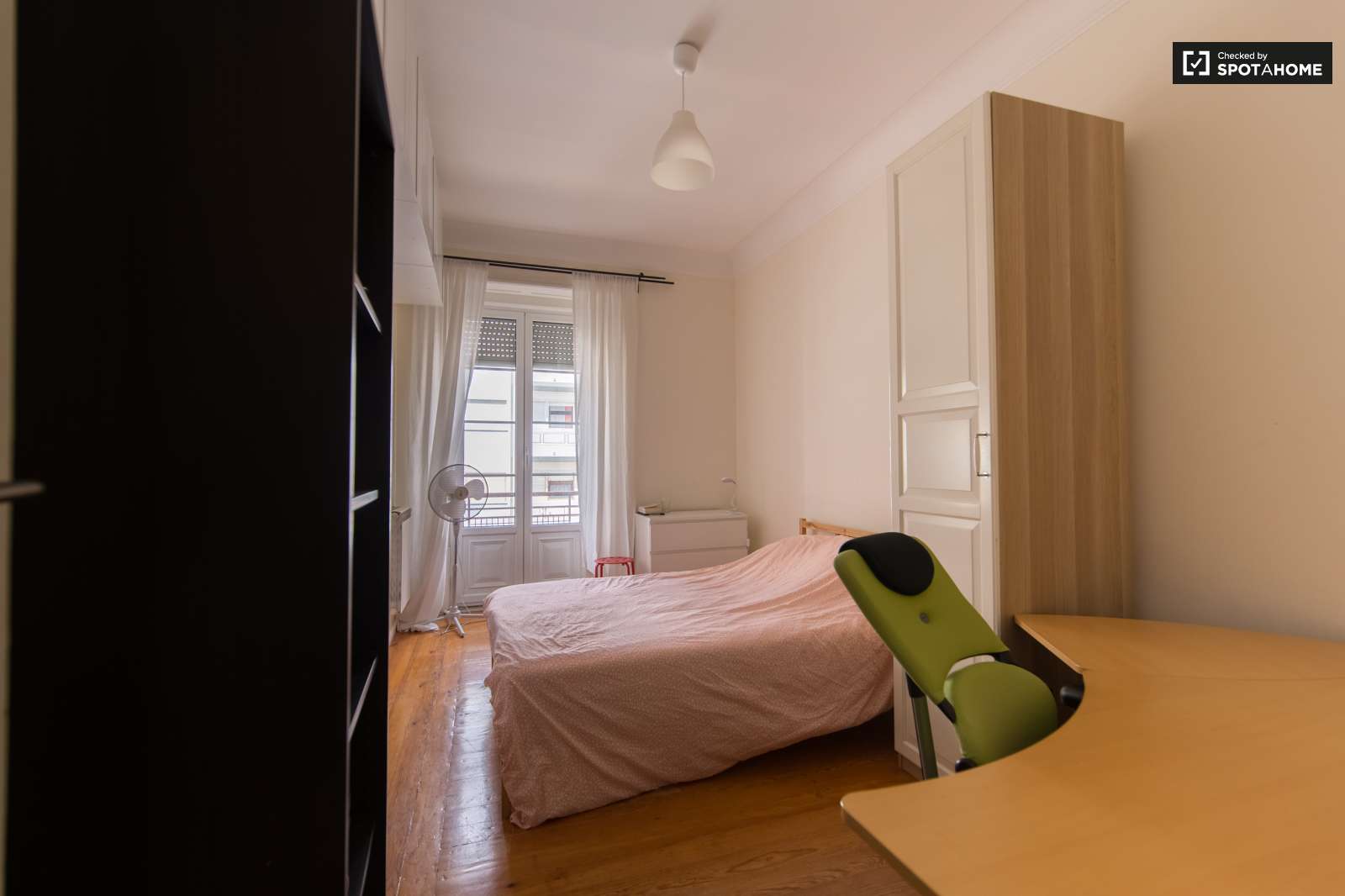 Single Excellent Room For Rent In Alameda