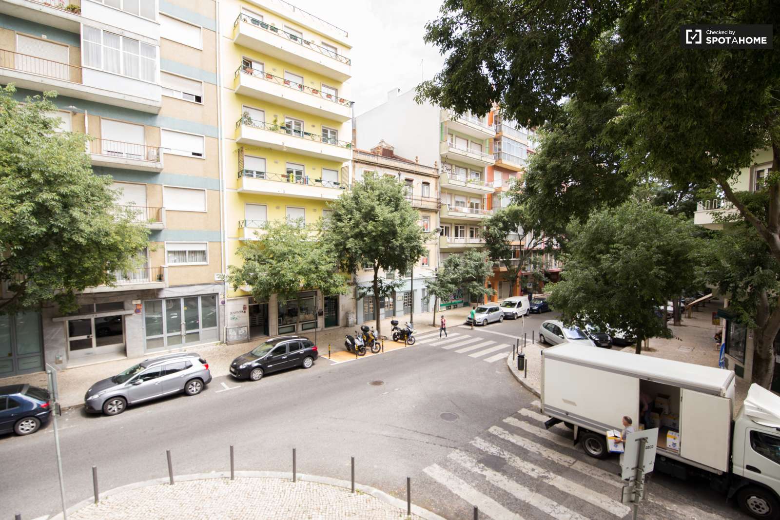 Fantastico Quarto Com Vista Sobre o Tejo e Ponte 25 Abril