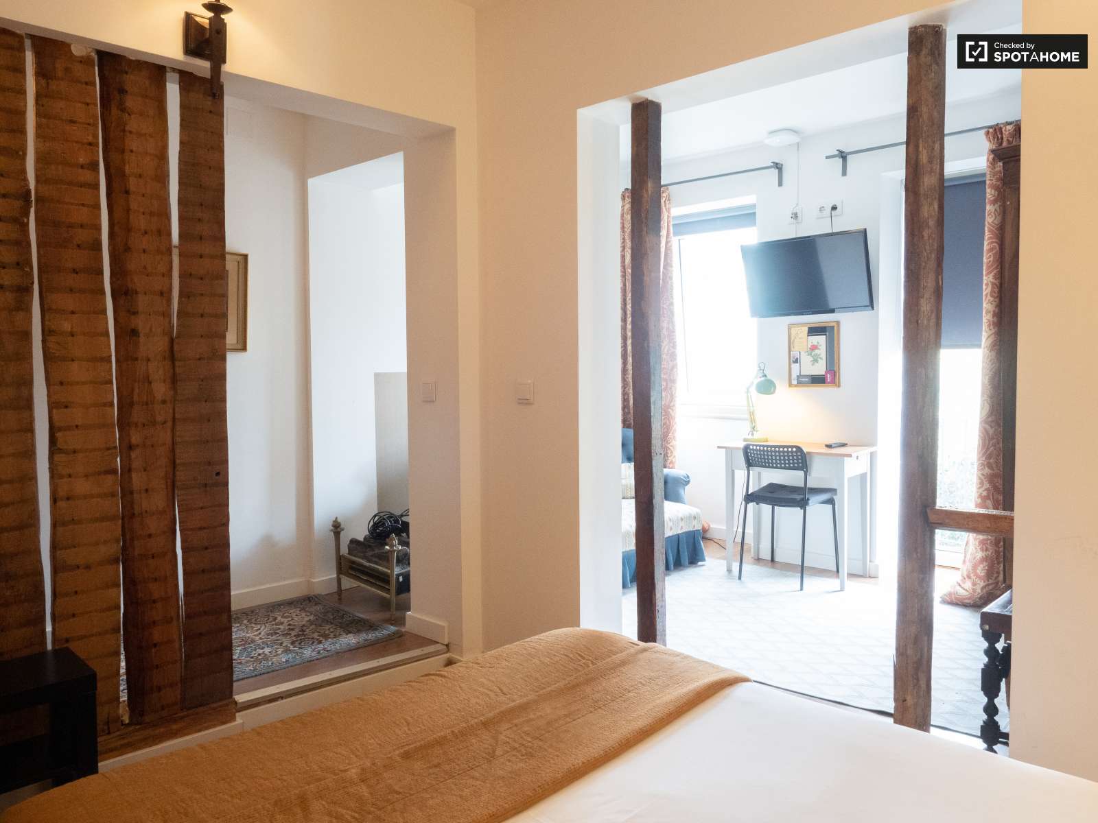 Charming 2-bedroom apartment for rent in Estrela