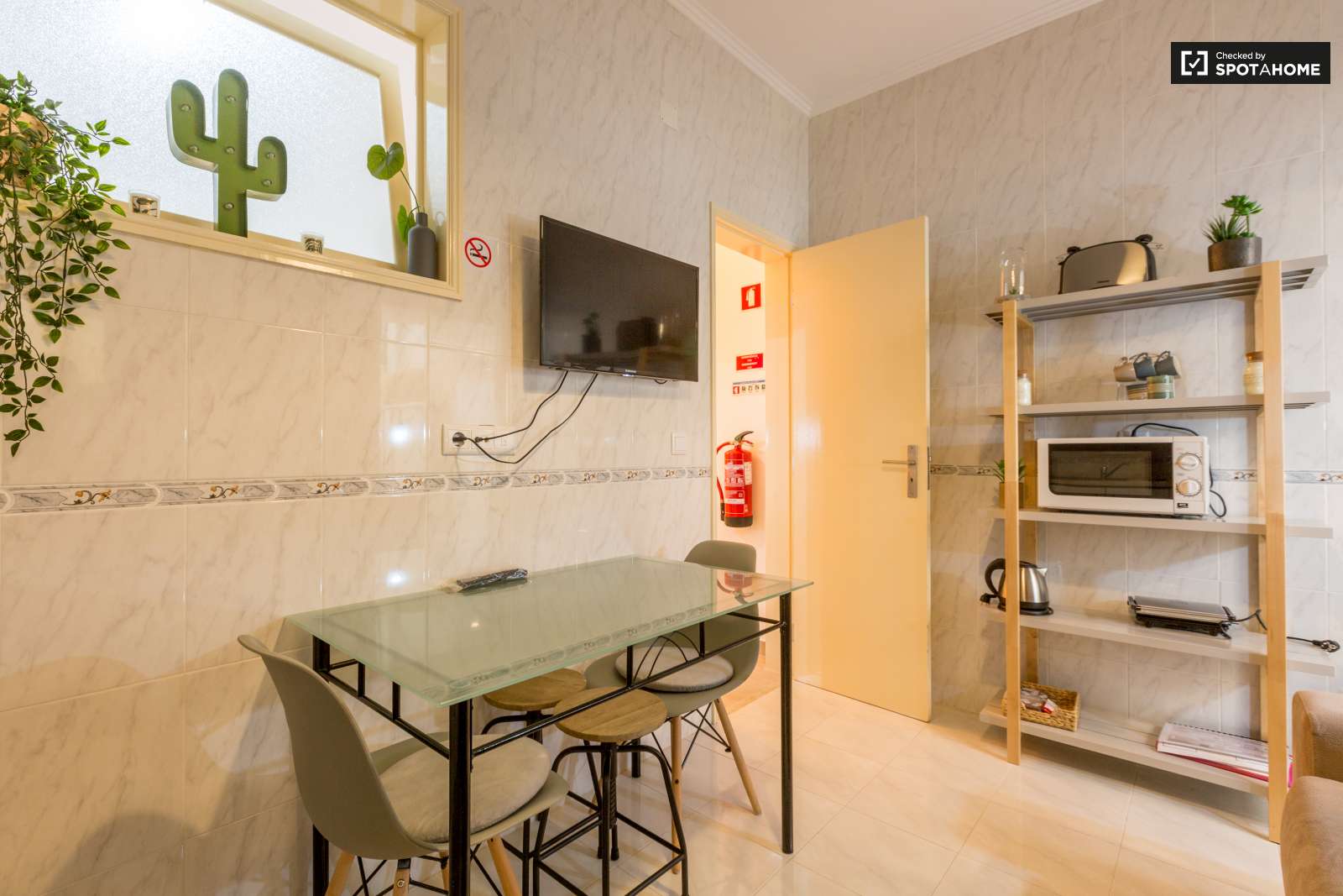 Spacious 2-bedroom apartment for rent in Beato