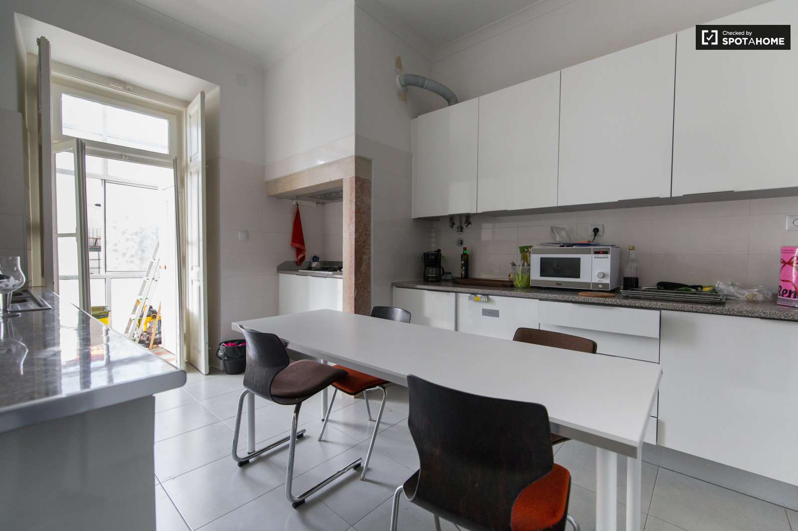 Cama individual en habitación de 4 personas