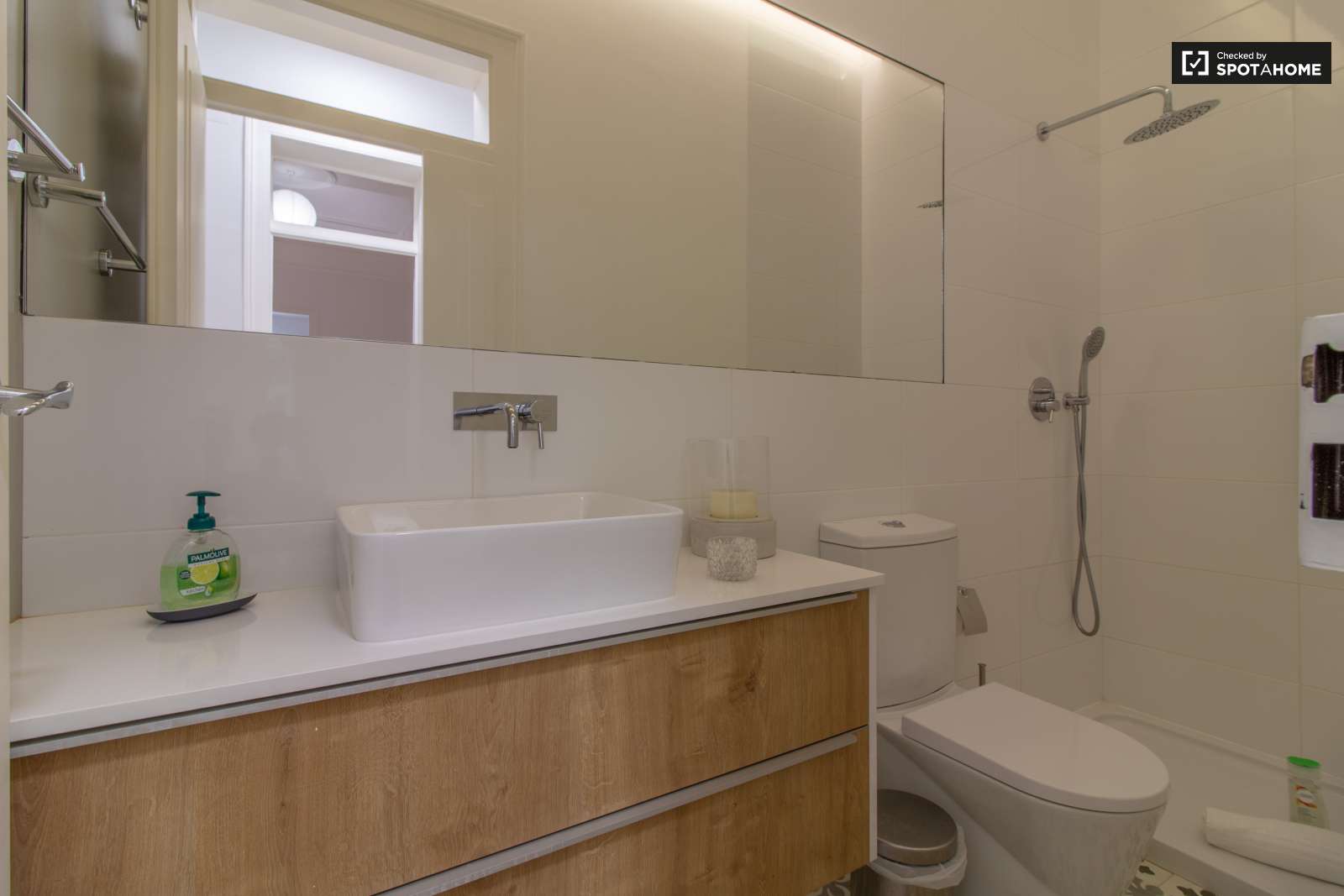 2-bedroom apartment for rent in Arroios