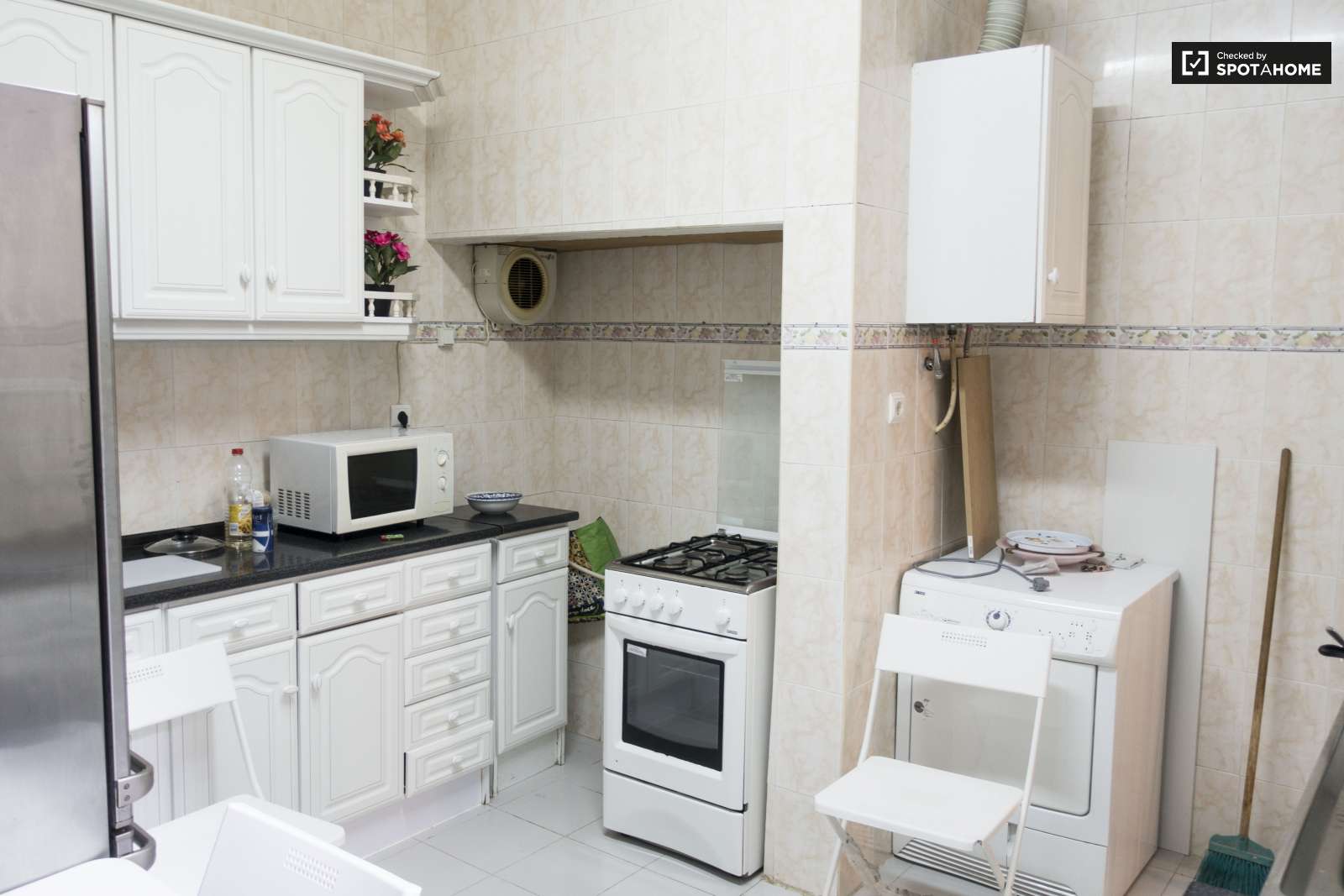 Hermoso lugares en alverca todo a la mano centro comerciales a los lados d la casa centro d salid combos autocares mercados par