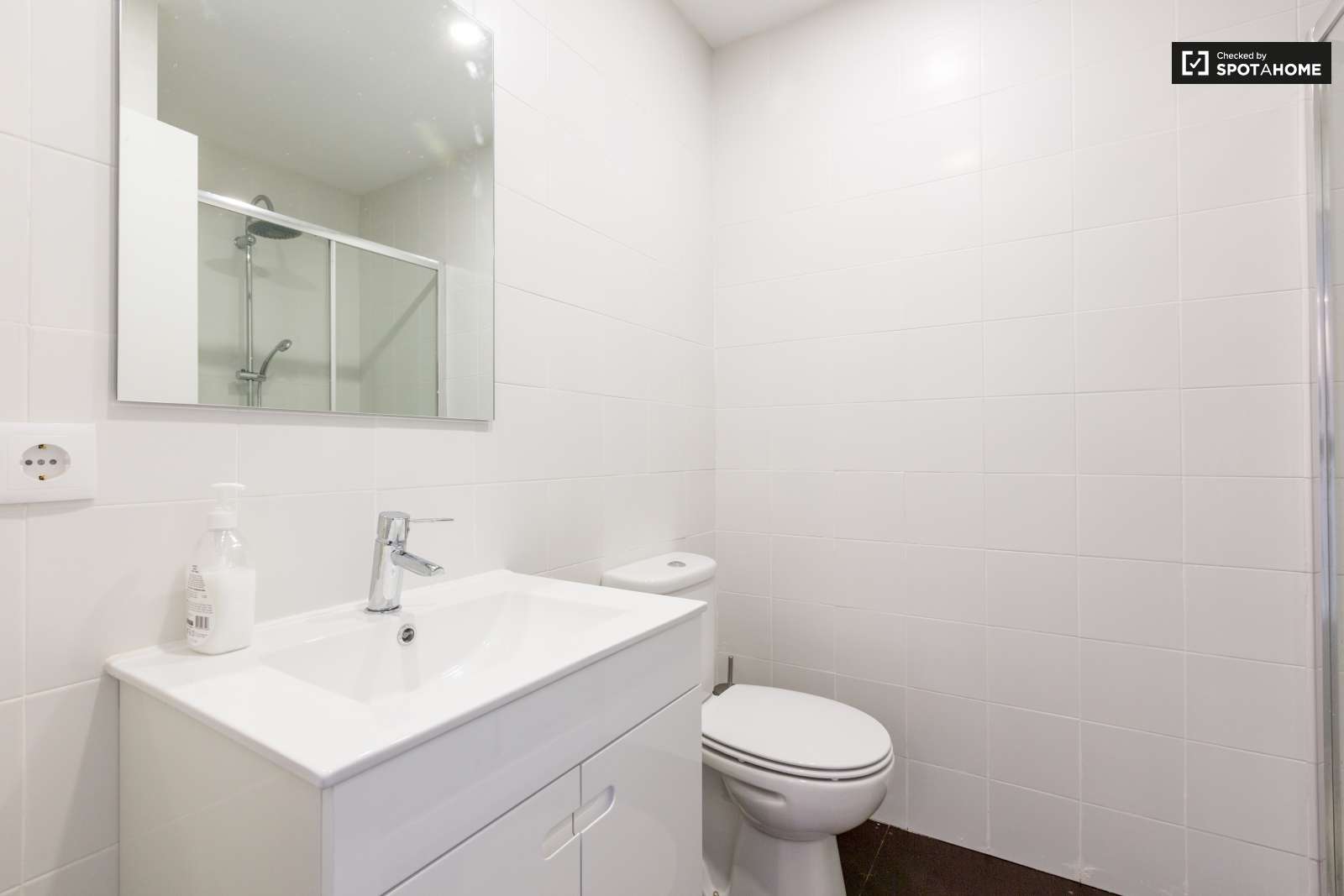 Charming studio apartment for rent in Anjos