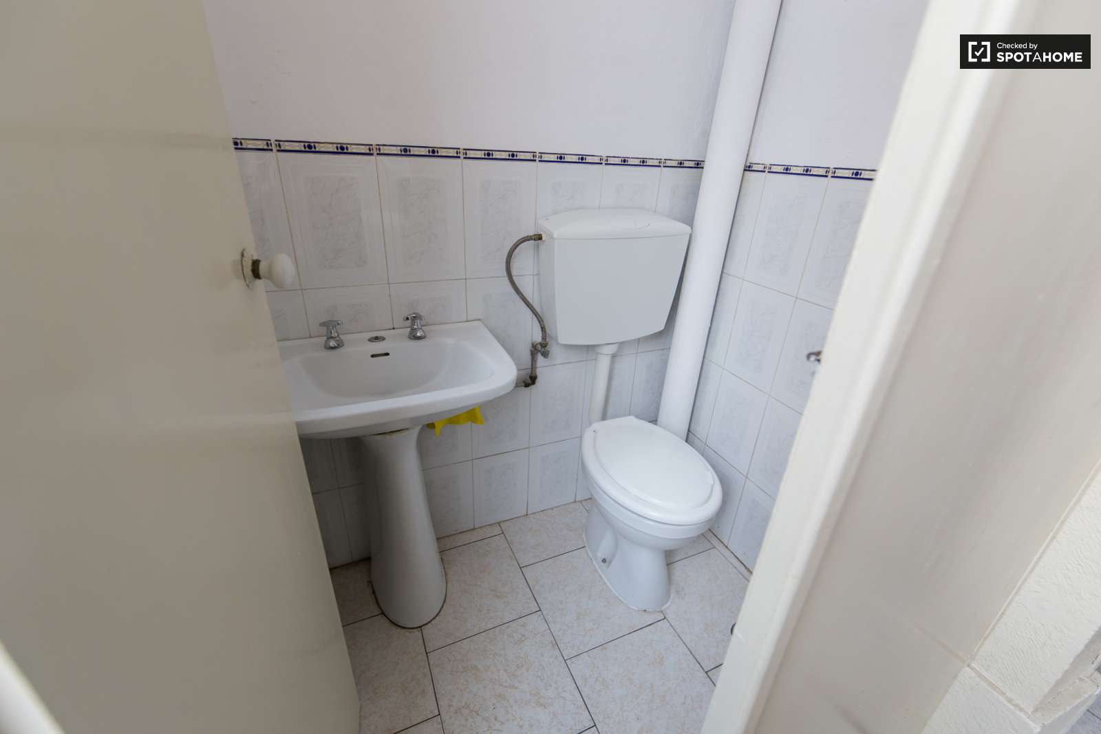 Single Room 10 min Lisbon City Center!