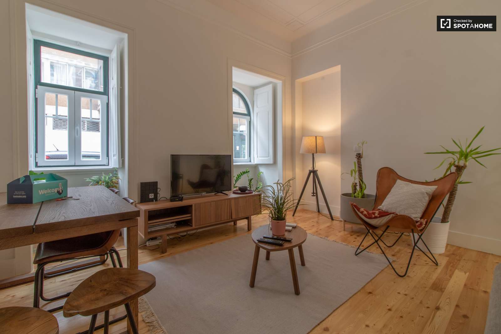 2-bedroom apartment for rent in Arroios