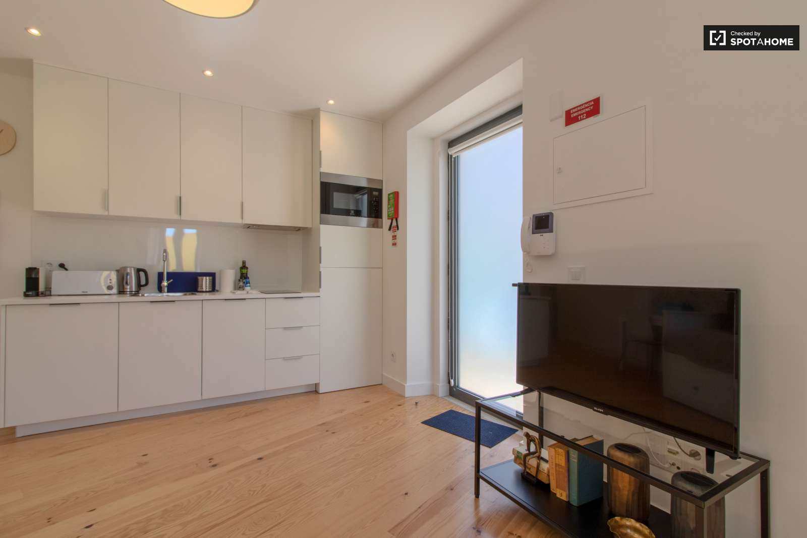 Cute studio apartment for rent in Belém