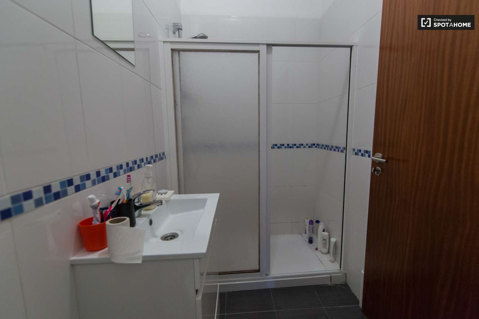 Apartamento com 2 quartos perto de Santa Apolónia